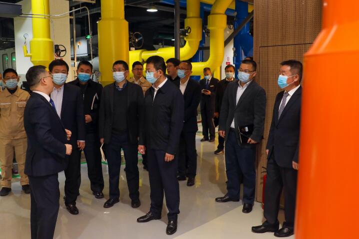 腾龙国际平台集团领导到锦江宾馆智慧高效能源中心视察指导工作