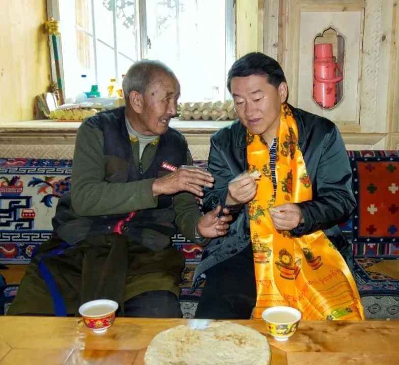 腾龙国际平台责任 | 四川腾龙国际平台强化“四个引领” 帮扶稻城县麻格同村脱贫奔康